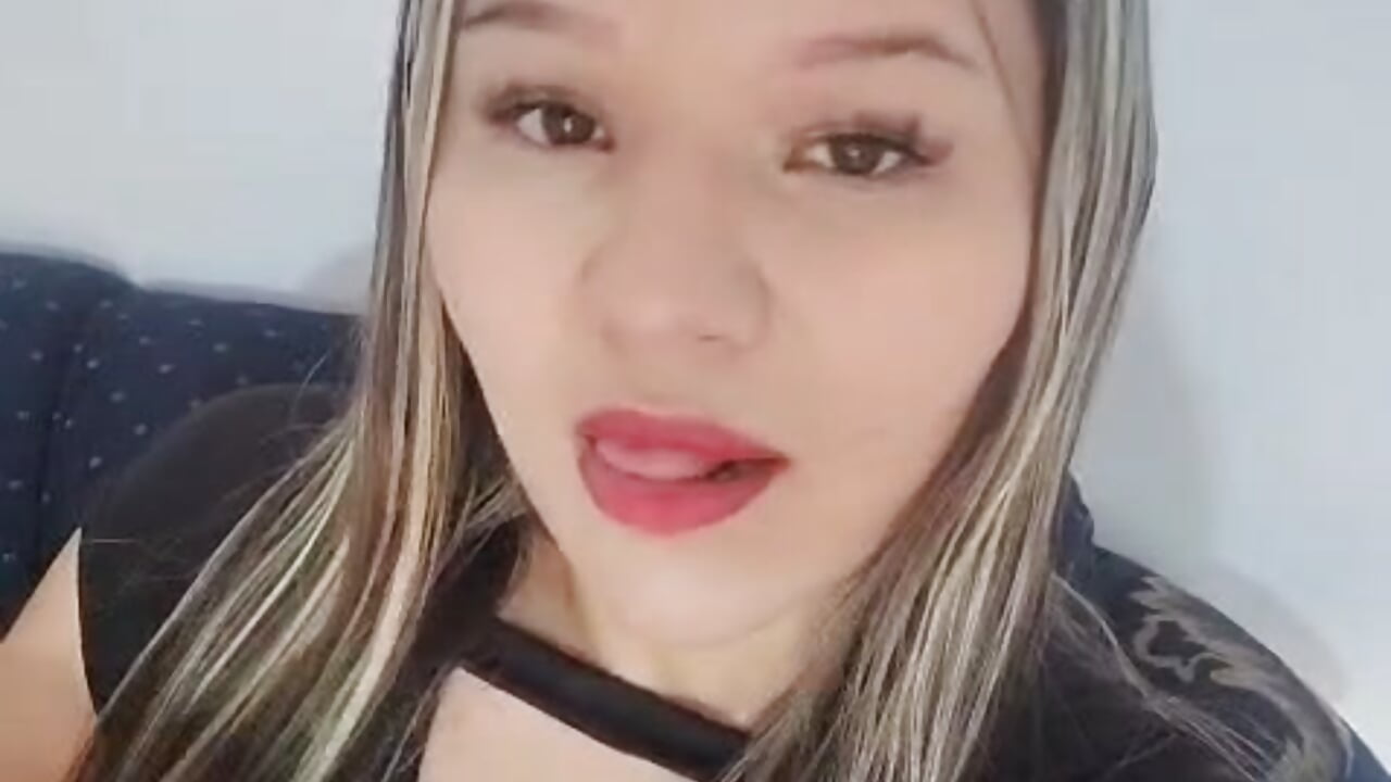 To know me~ - video by Hillary_Collins1 cam model