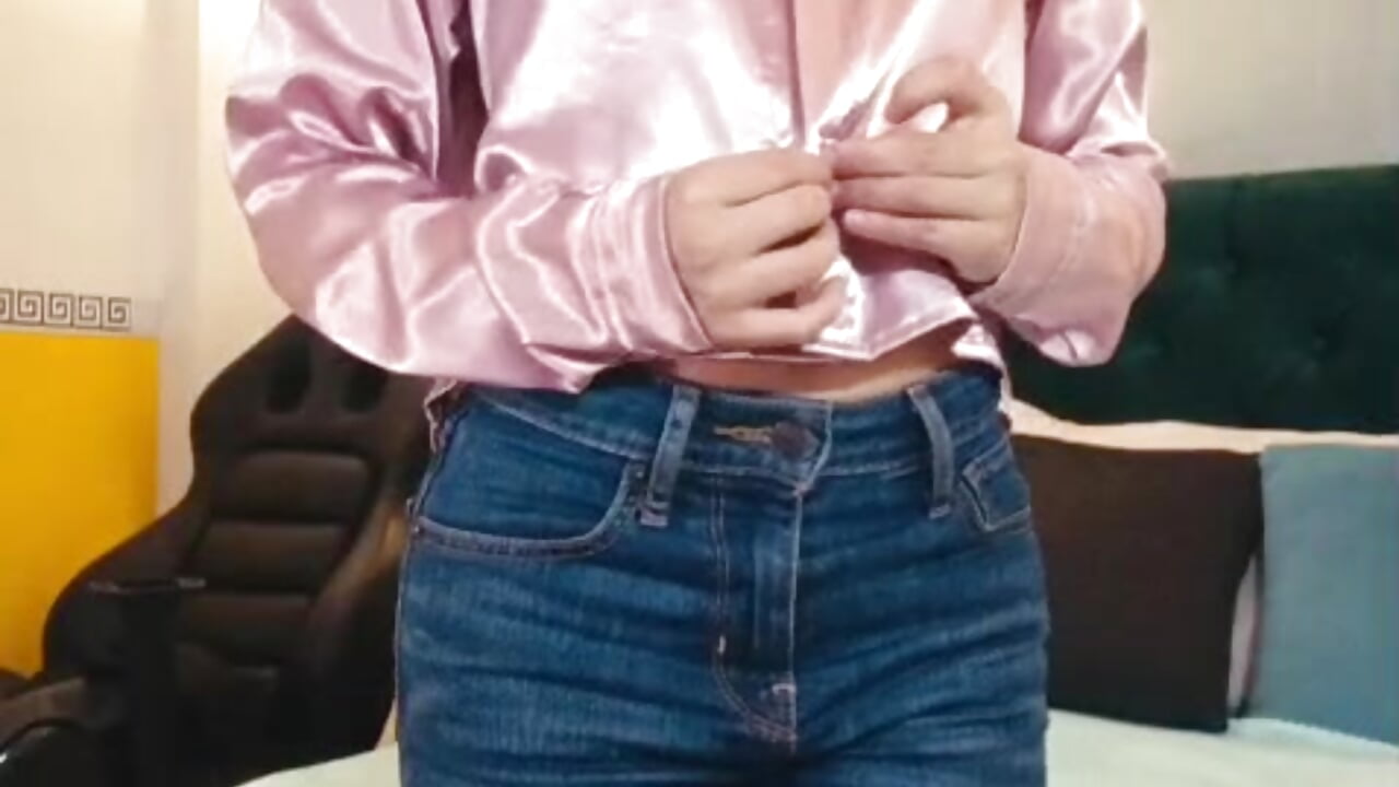 I undress slowly 🍒❤️ — filmik VioletaNova, modela(-lki) na kamerkach