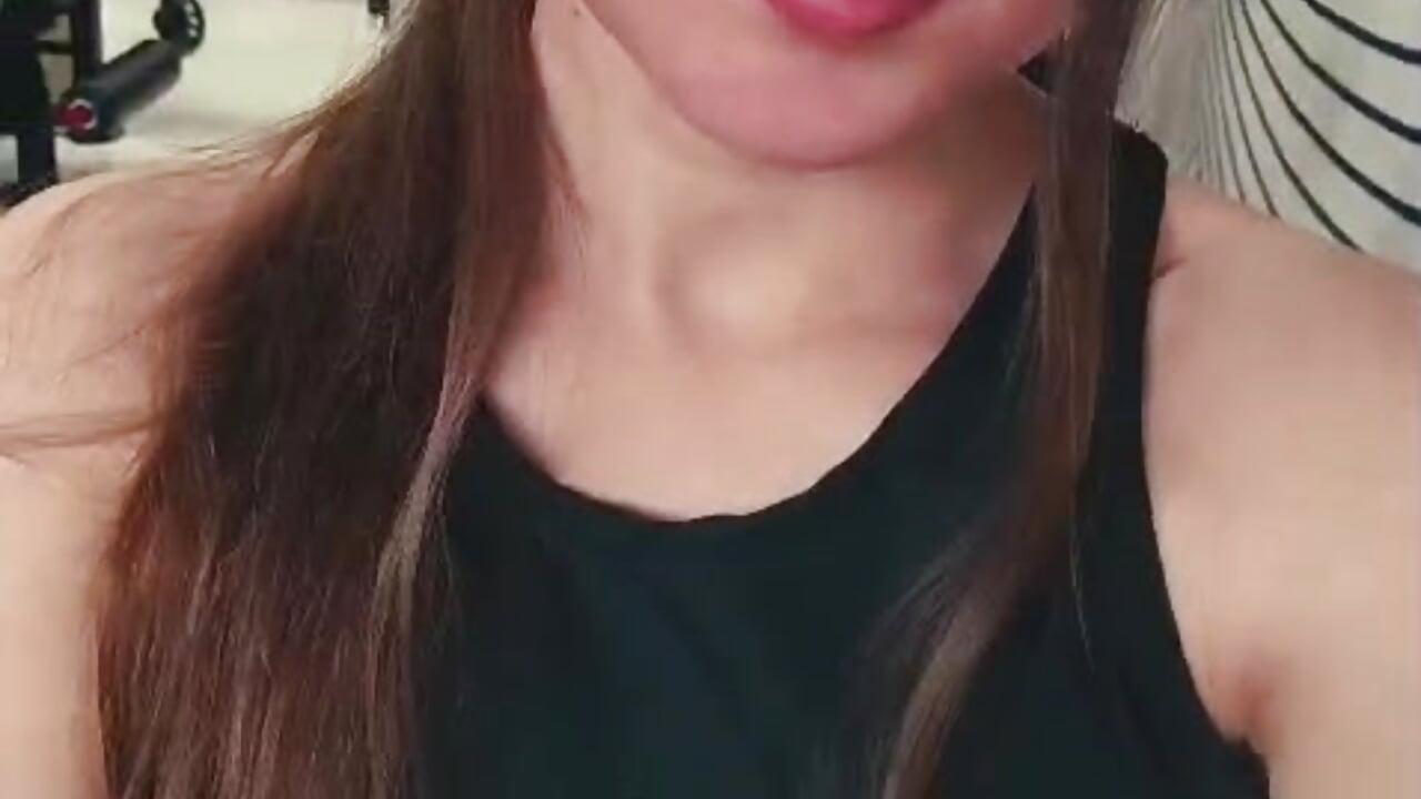 Cara inocente, pensamientos peligrosos 😇🔥 - video by VioletaNova cam model