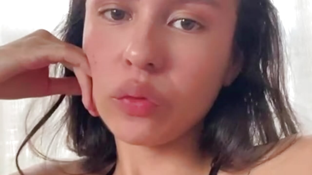 Let's play? - video van nathaly_jones_ cam-model