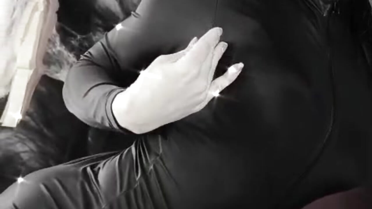 Hallowen - video by ashley_moss cam model