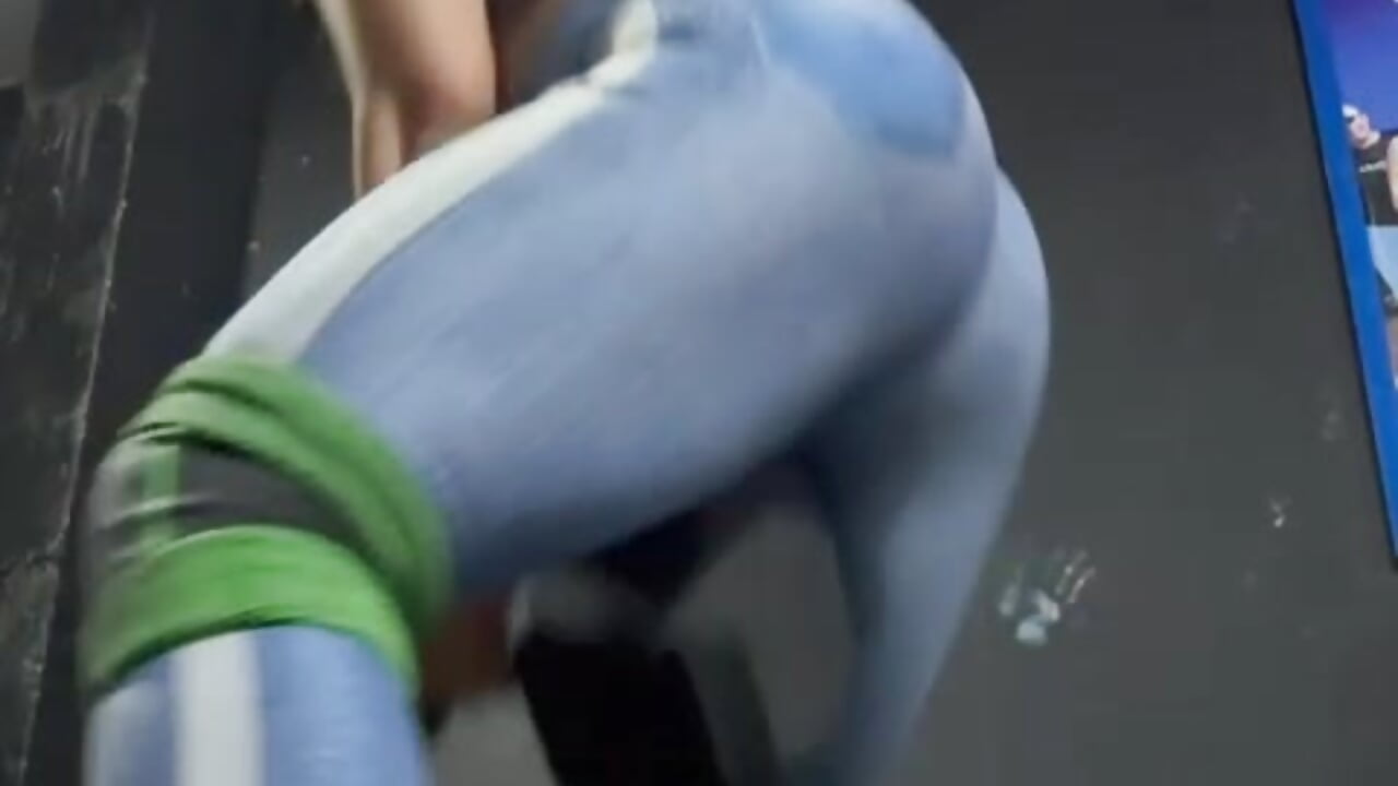 Time to flex my big ass on u face! 🔥😪 - video by kora__65 cam model