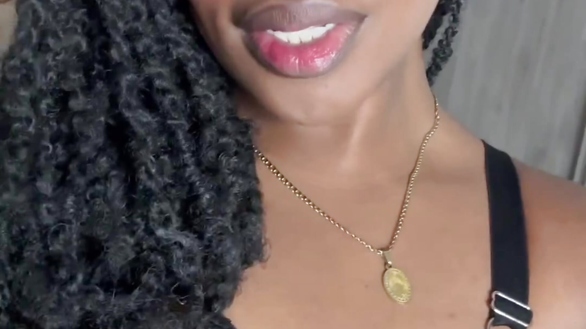 Unleash Your Desires Tonight!– YallianaBrooks kameramodell videója