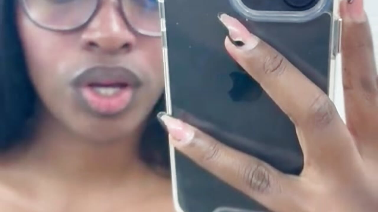 A gift with all my love - video by YallianaBrooks cam model