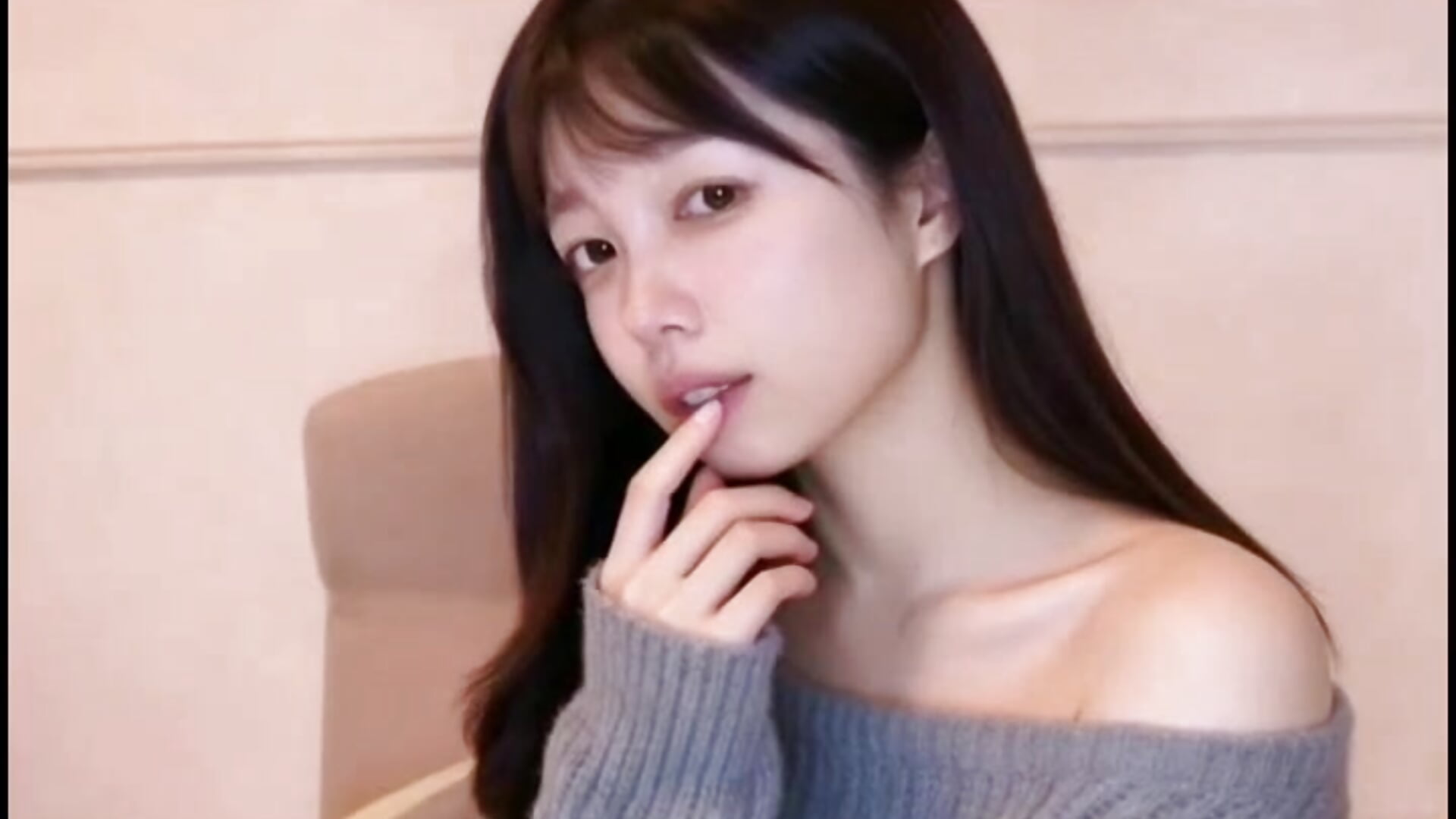 さくらに見つめられる動画ෆෆ🌸👀