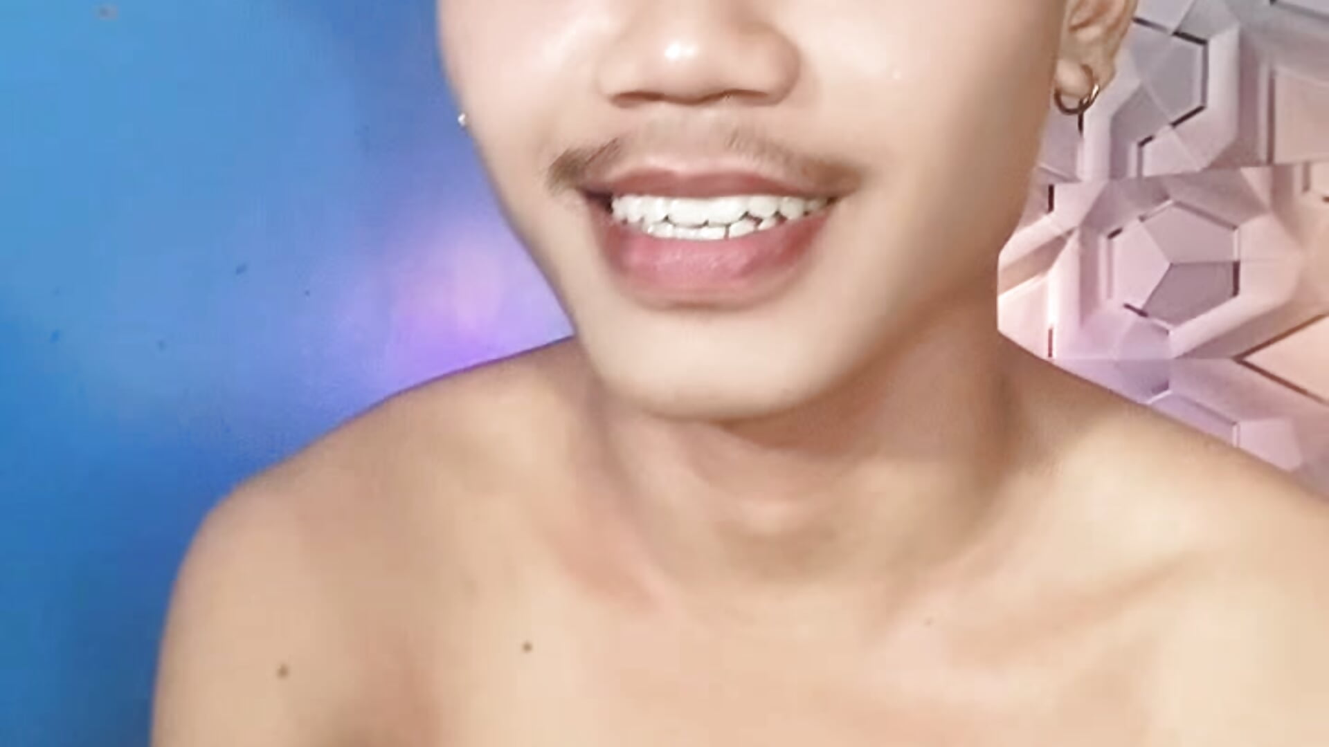 HOT TATTOOED BODY - βίντεο μοντέλου zeusdaven