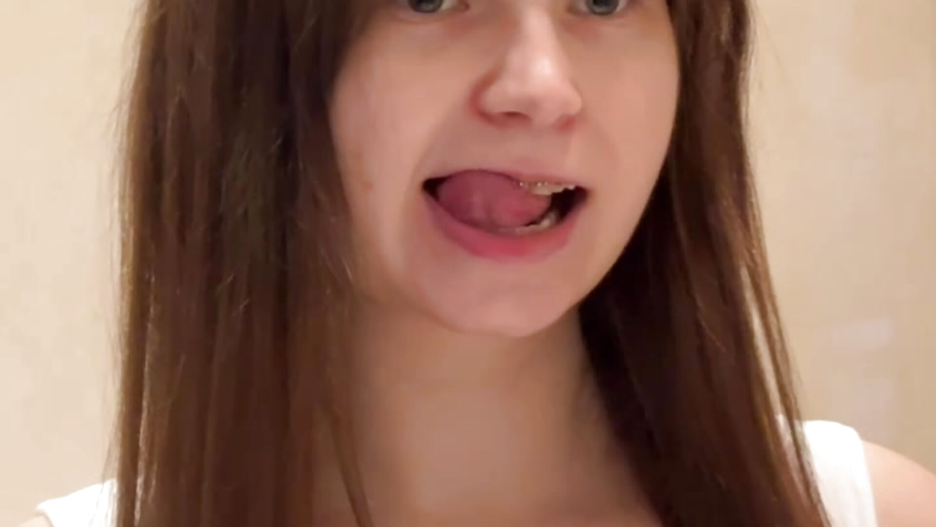 My braces - video by BriannaPeterss cam model