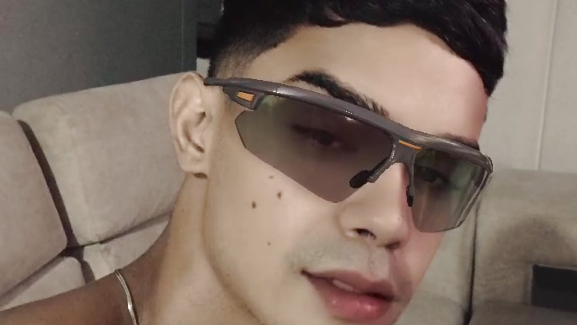 I love to sing - video của người mẫu cam Violet_Dream2