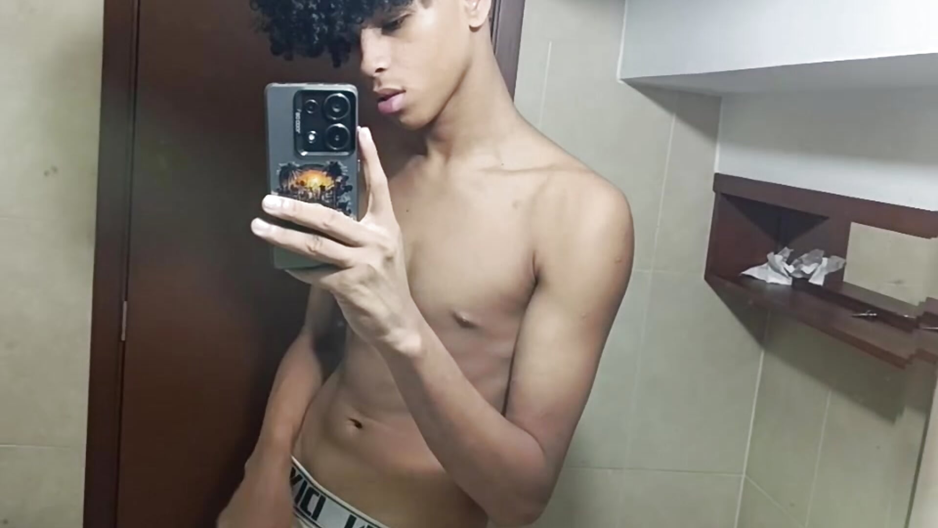 😑🥰 - video của người mẫu cam Violet_Dream2