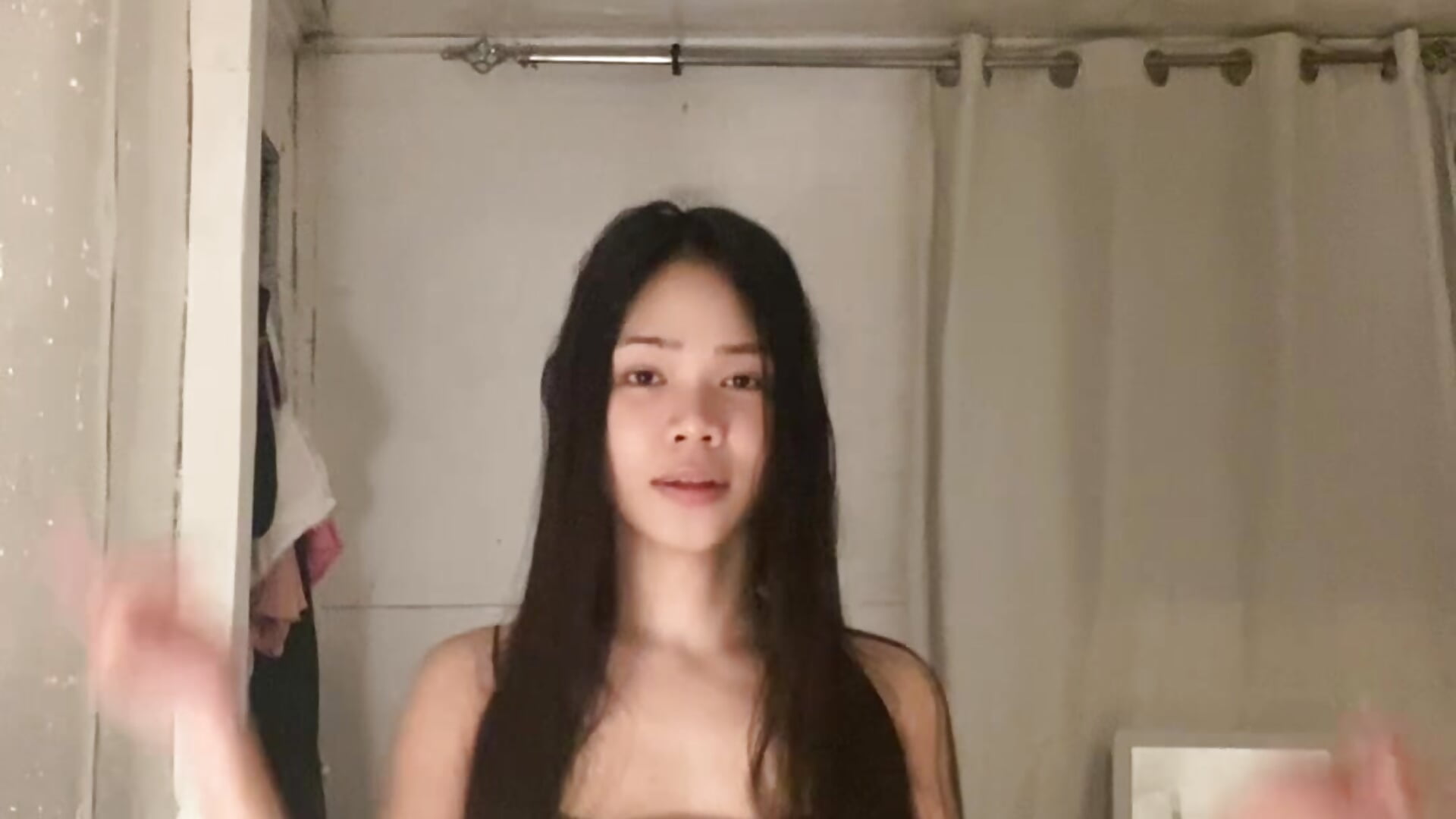 🤭 - Ms_Laraswan 캠 모델의 동영상