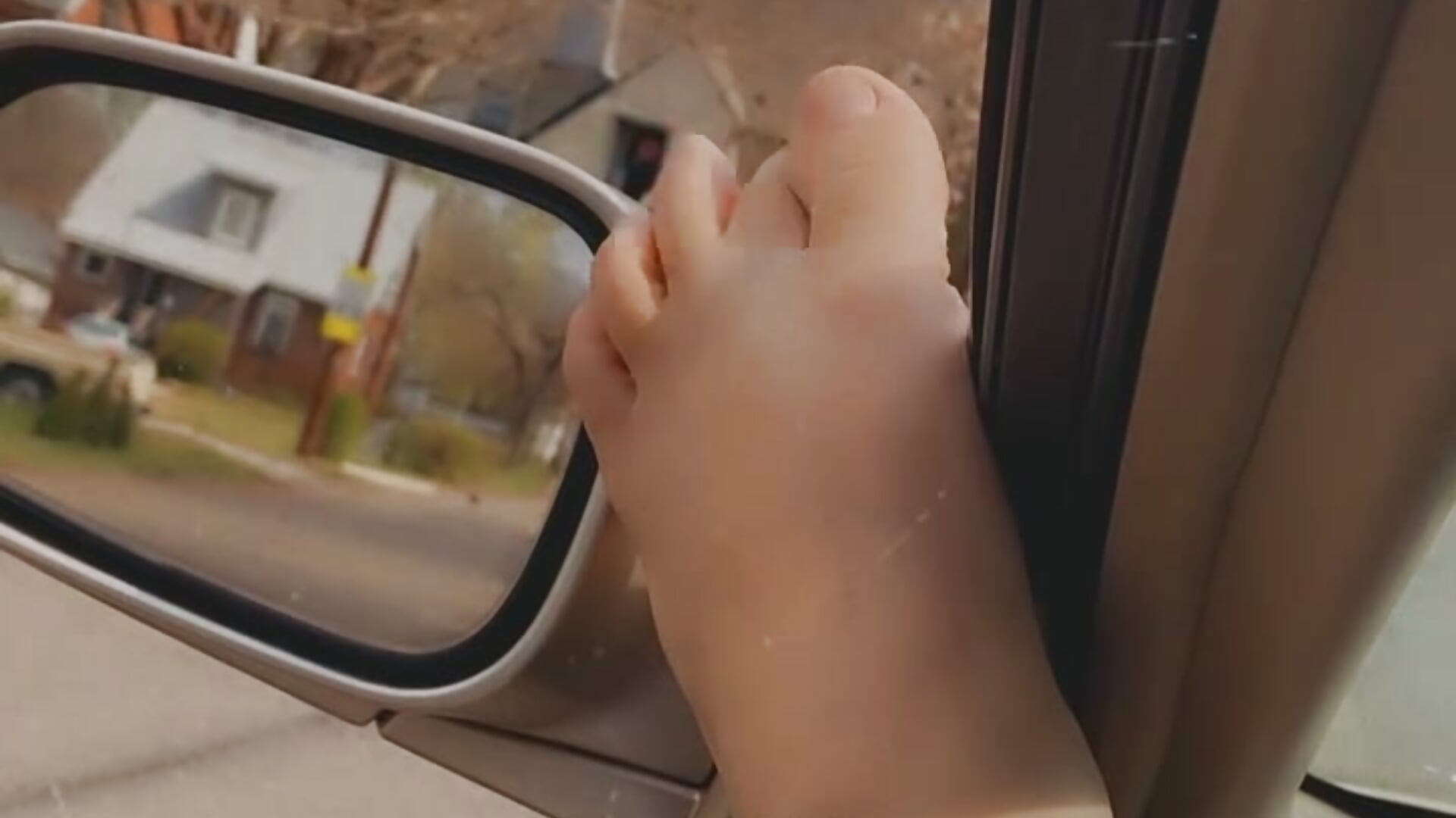 Pretty toes - video by hazeleyedbeauty926 cam model