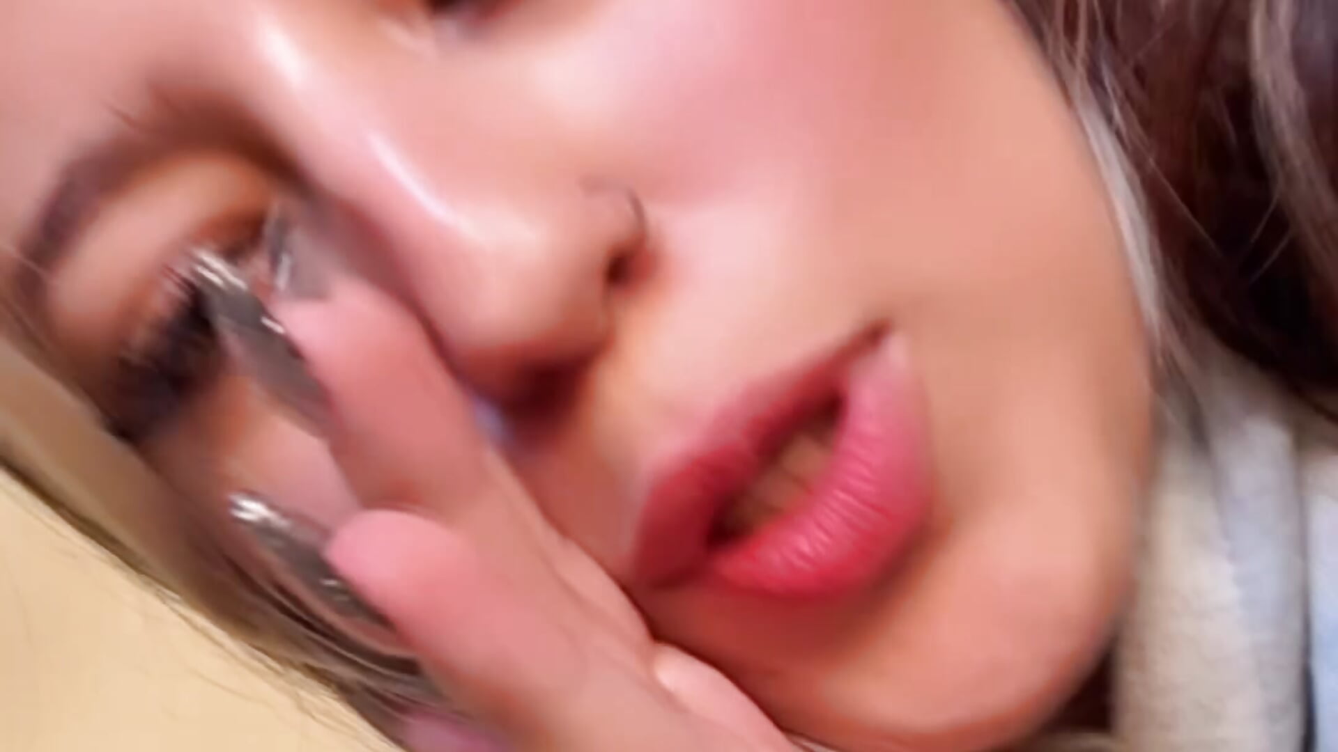 look at me slowly 🥵 - video oleh model kamera Bella__Lane