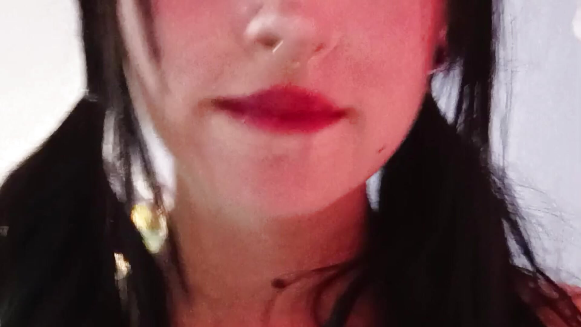 Close your eyes ... and let yourself be carried away by the sound of my skin. - video by Zoe_Lynch_ cam model