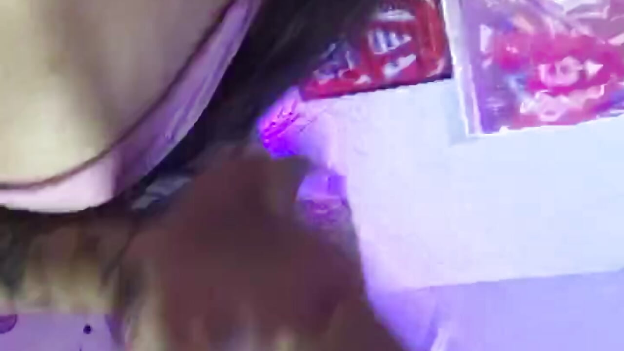 trim,B4A91F3C-A18E-416F-9AC8-C796A6627505 - Vídeo de Newmeshh, modelo de vídeos