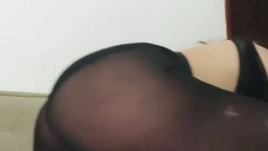 trim,4F23C9ED-79FF-406E-AE2C-176D00A38372 - Vídeo de Newmeshh, modelo de vídeos