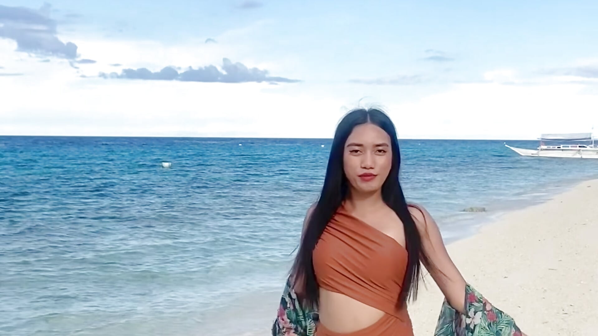 Beach time 🏝️ - vídeo de la modelo de cam Sassy_Keylla