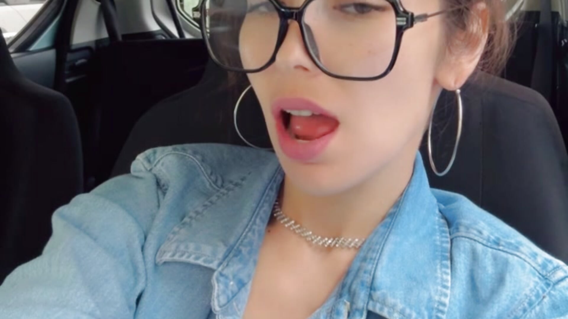 My crazy driving after live broadcast – видео вебкам-модели Viktoria_Grand