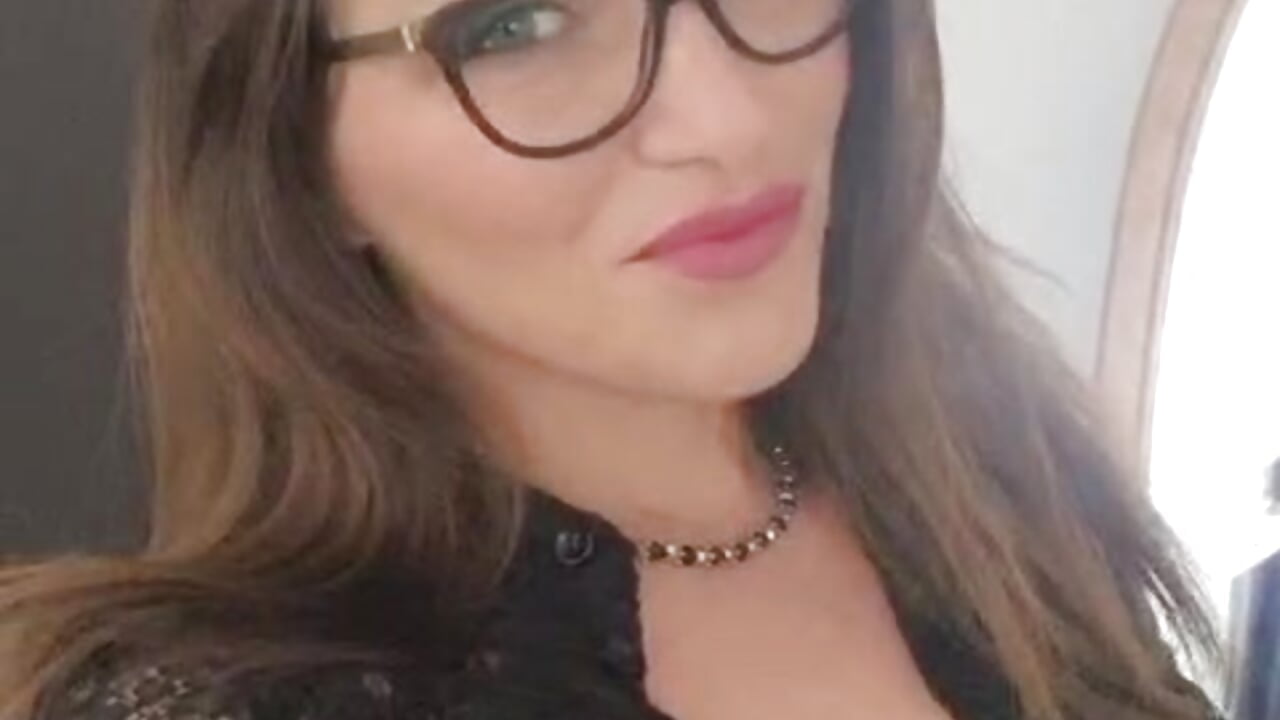 Hi 💋 - video by Miss_Maxine cam model