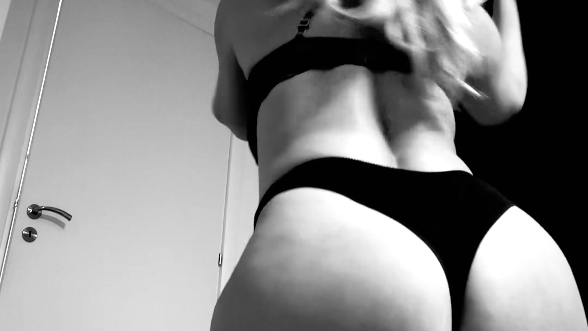 Shake ass - clip cu LEXY_EVE model videochat