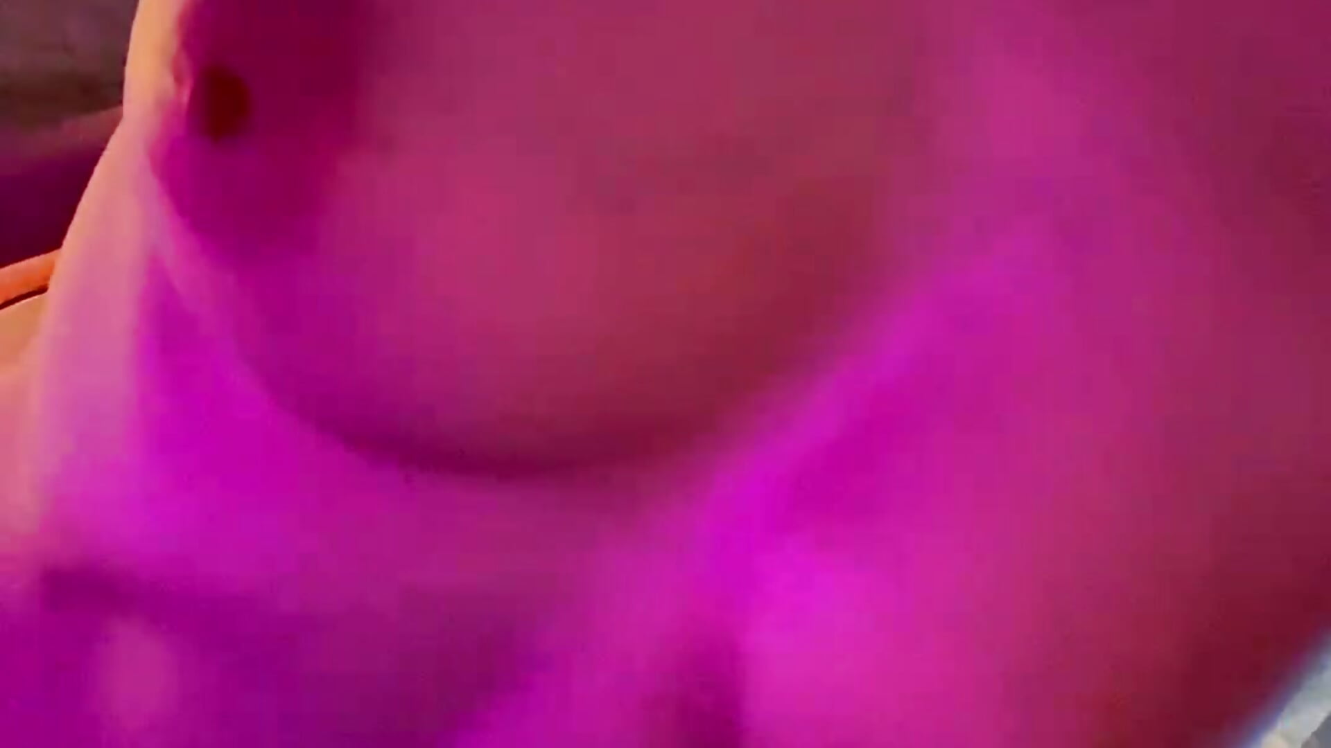 oooh no horny - video by ElwynaBrickell cam model