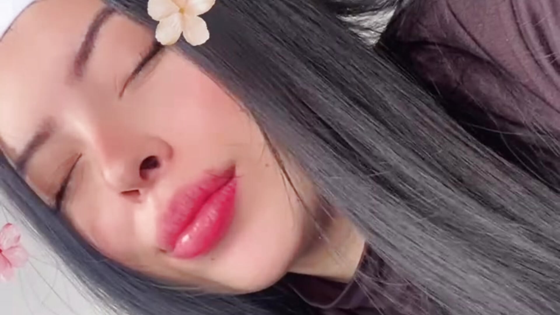 Pretty Kate 🌺 - video by KateWelsin cam model