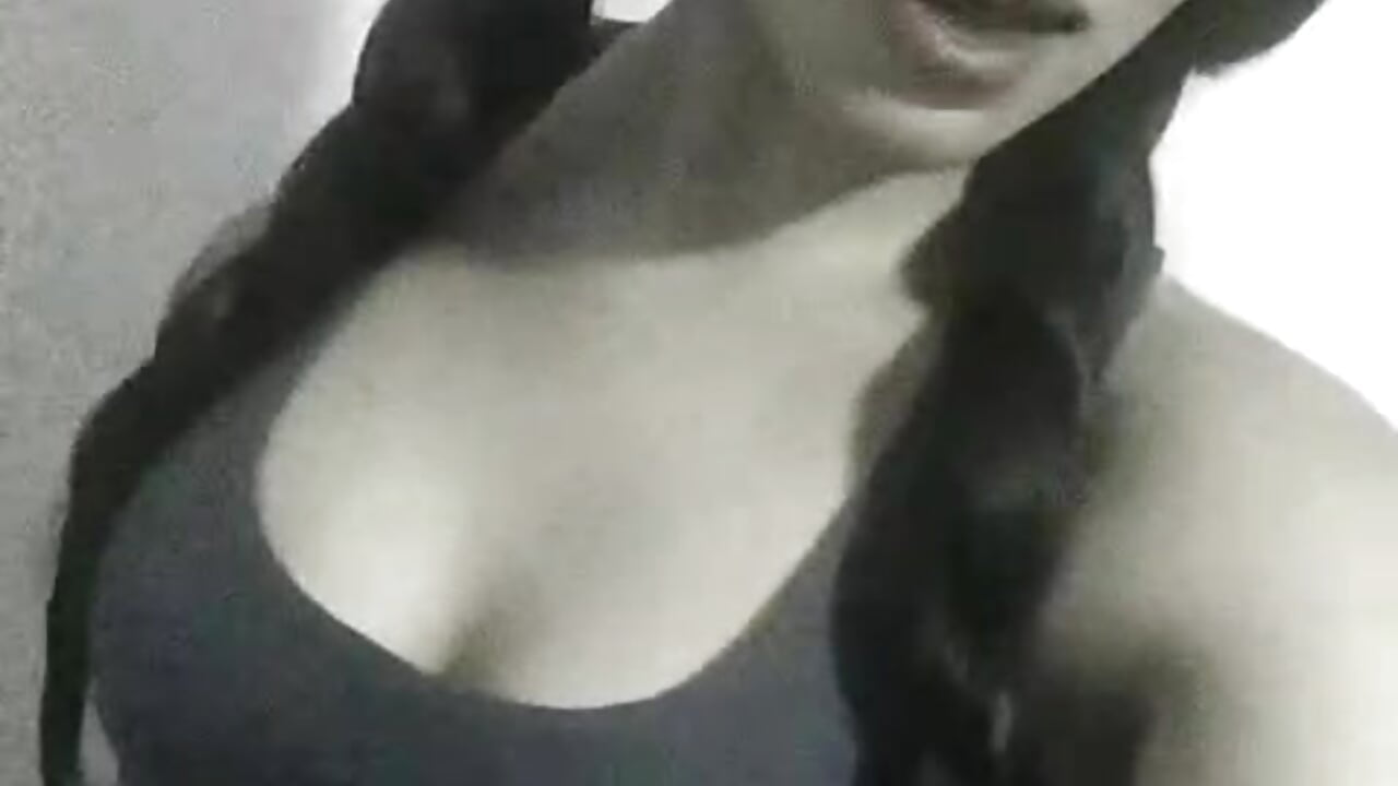 profile-intro-video-1748020617 - video oleh Aliiz-Ramiirez kamera model