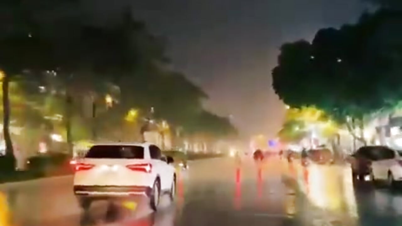 Mưa💦 - video oleh model kamera ---Bichphuong---