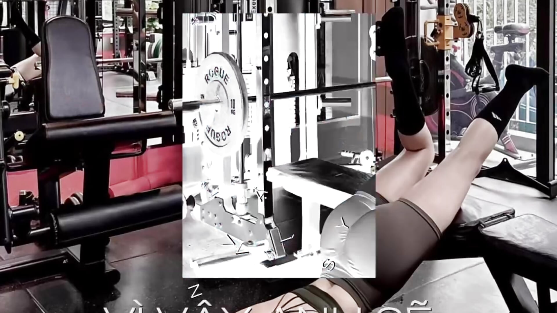 E chịu thua rùi:))) - video oleh model kamera ---Bichphuong---