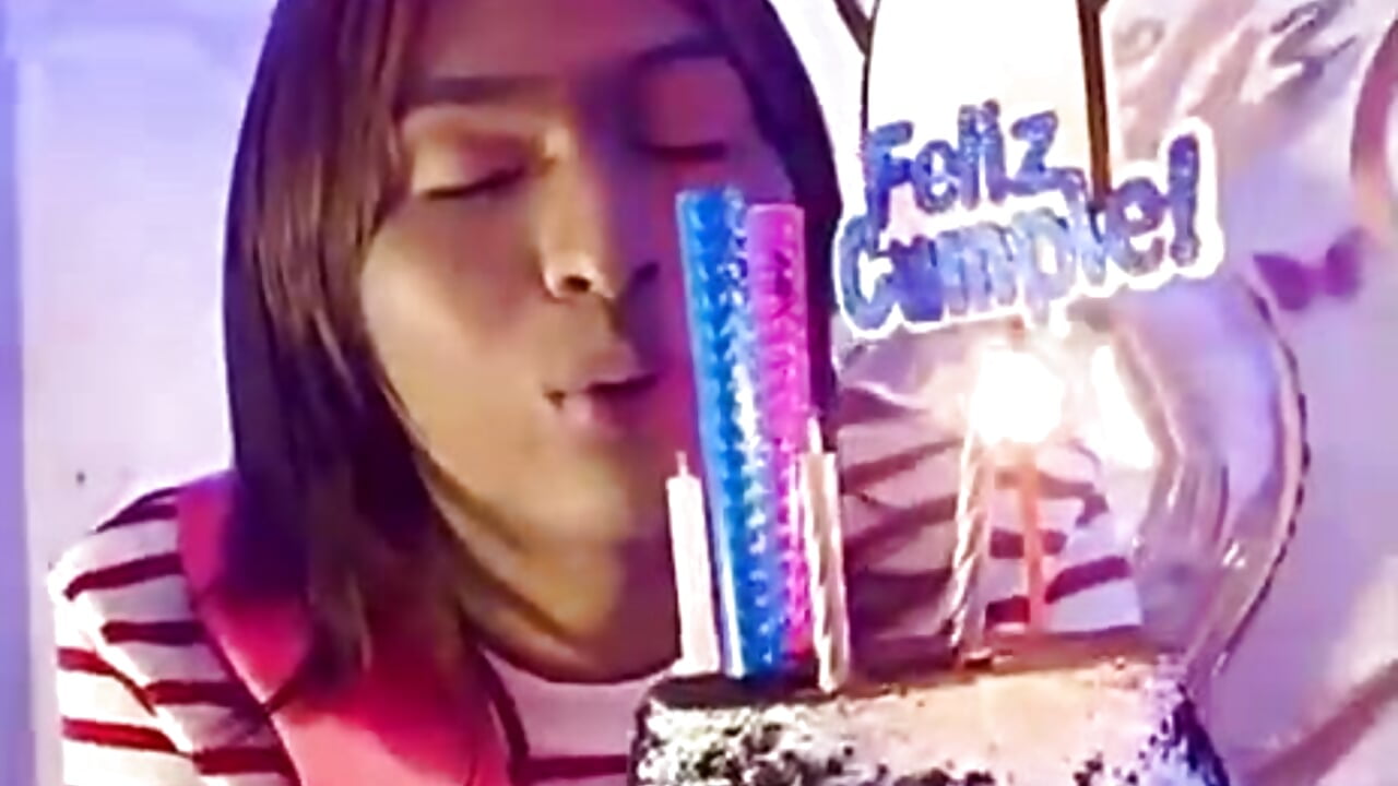 blowing out the candles - βίντεο μοντέλου imgerver