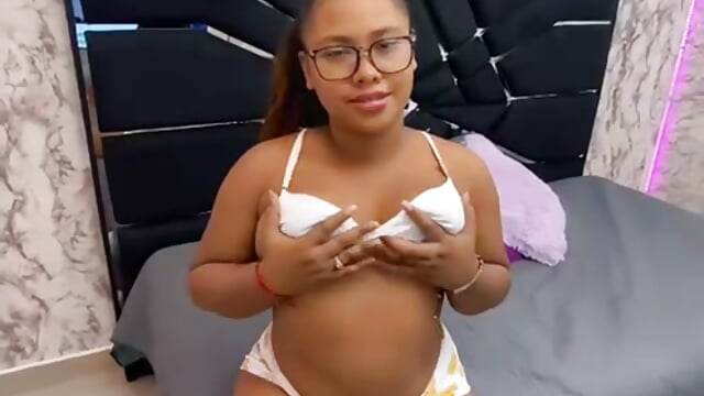 alyanna 🔥 - video by ALYANNA_HOT_ cam model