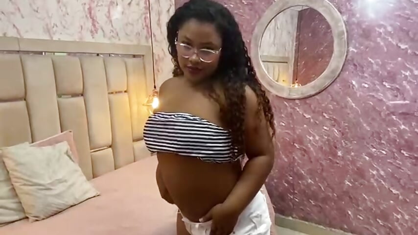 My favourite part of the day is seeing you in my room 😏 I’m live, come play🔥🍑 - video by ALYANNA_HOT_ cam model