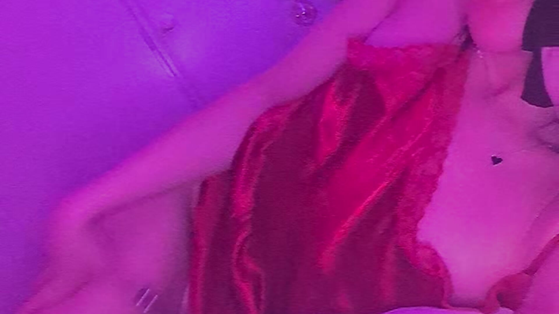 😼 - SwedishBaabe 캠 모델의 동영상