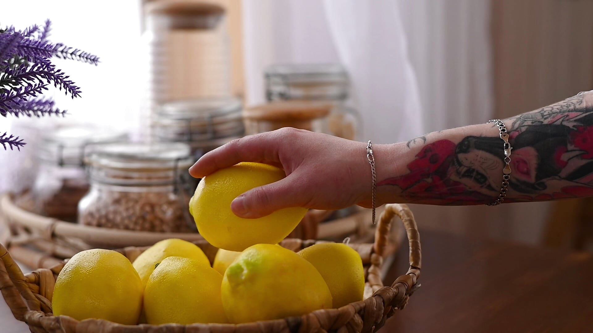 at the dacha in underwear - vidéo du modèle de showcams NancyJonson