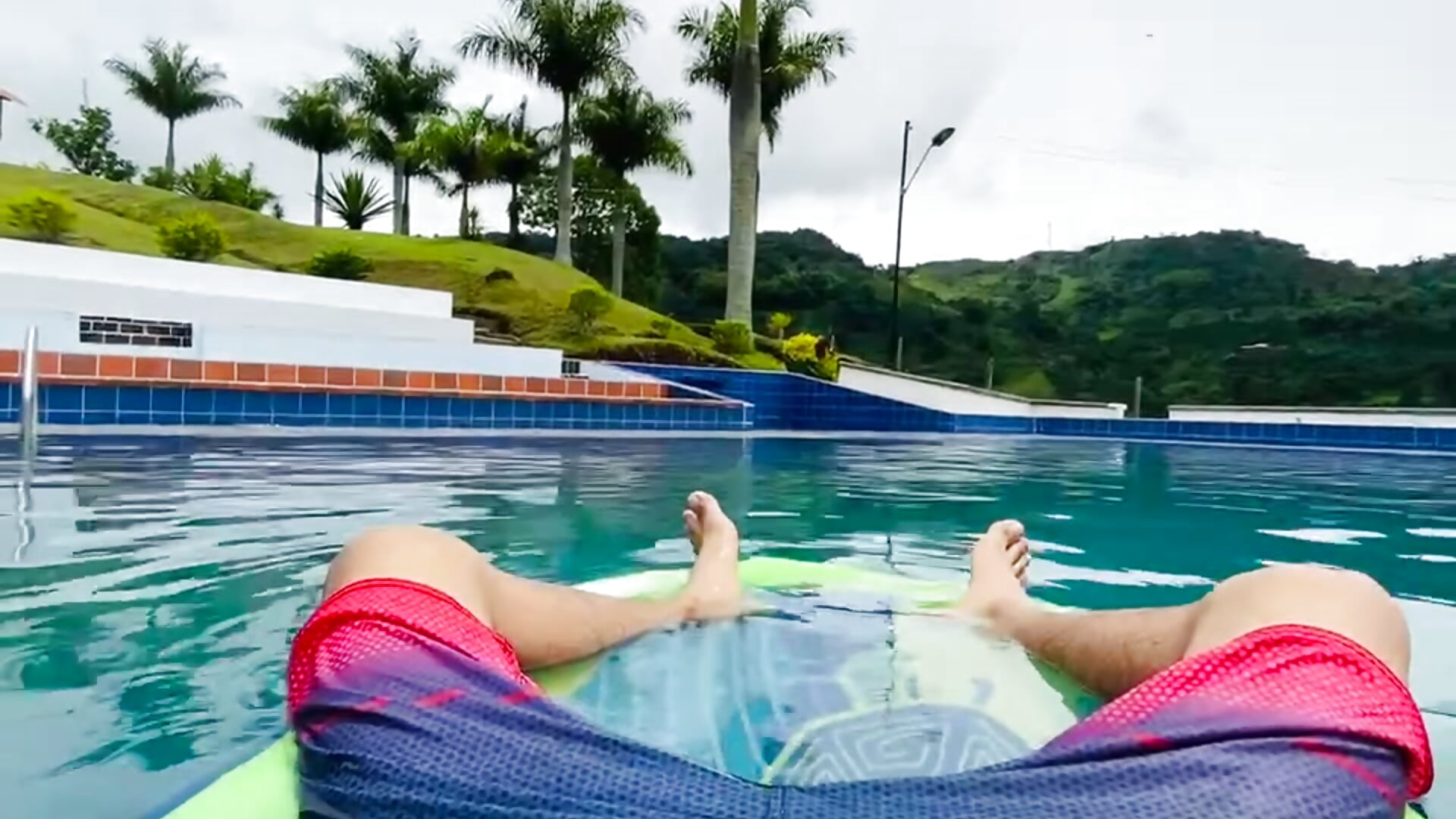 Pool Day - відео від вебкаммоделі skinny23cm