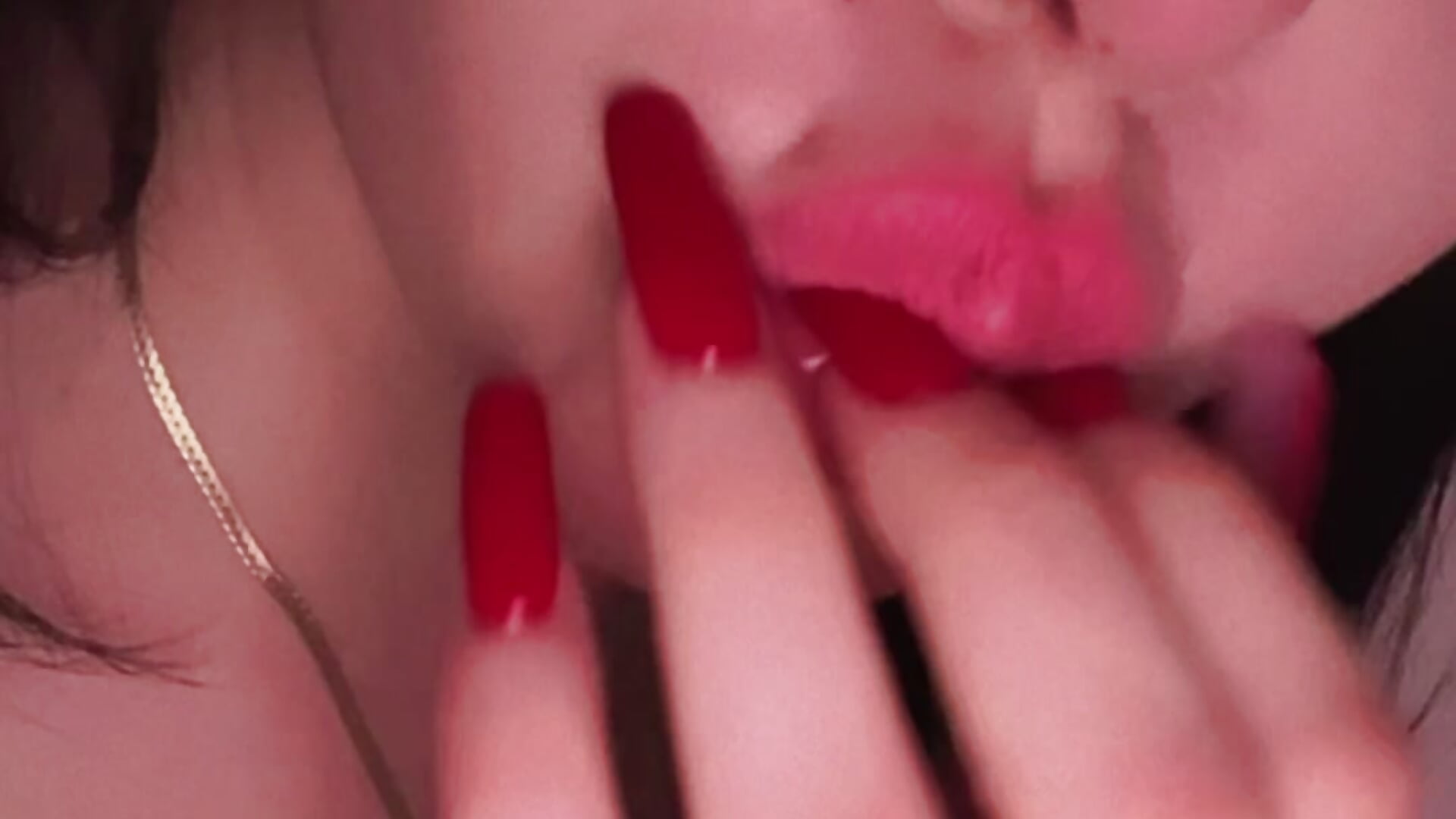 Llueve 🤑💦 - video by DreamGirl18 cam model