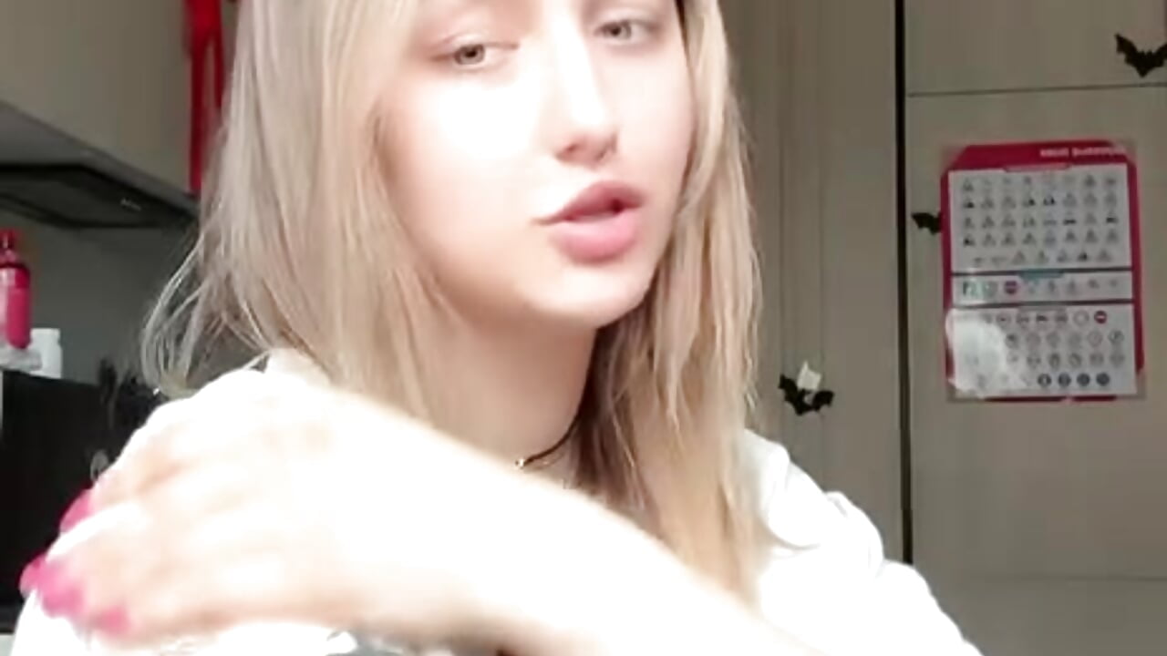 I'm coloring? ^^ - video by Liaa_Shine cam model