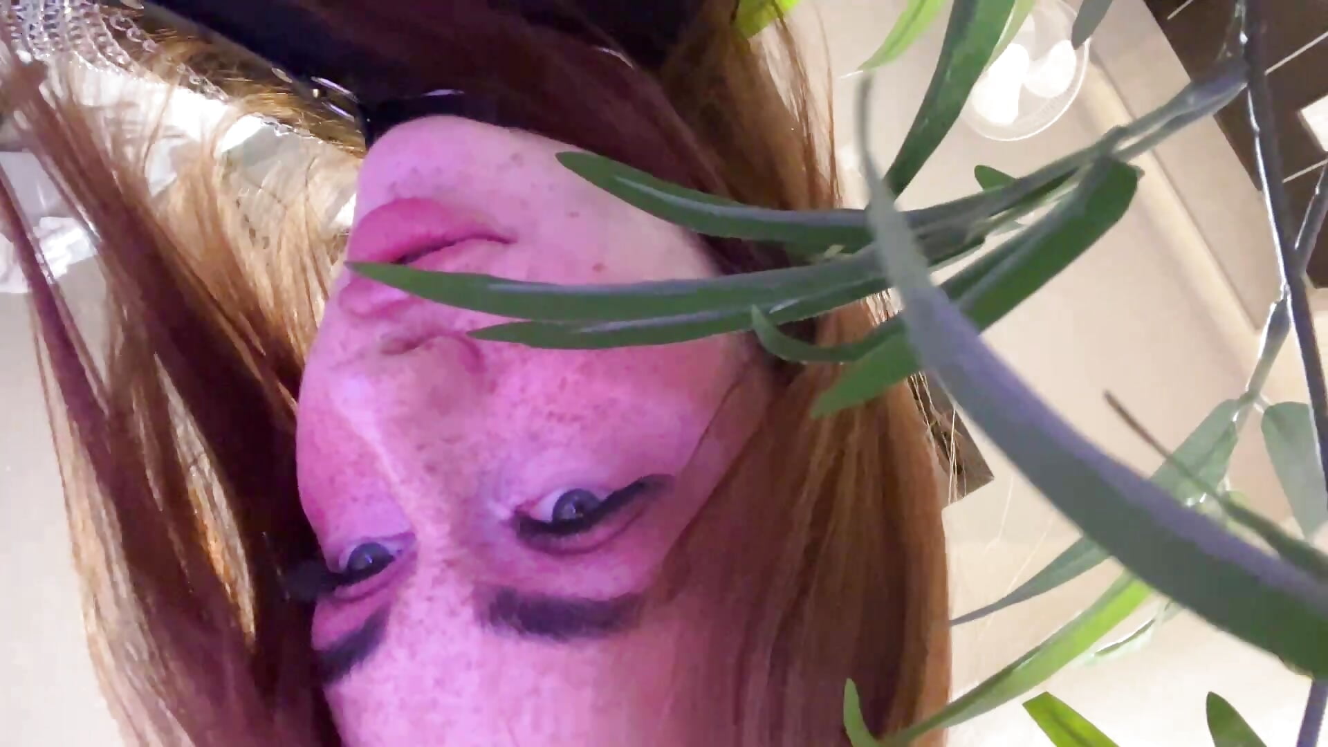 chains - video by Roxy_Sunnny cam model