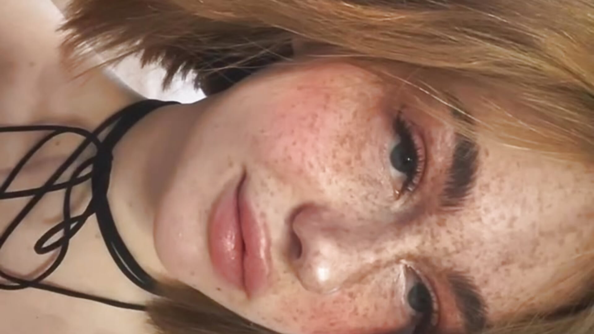 Hey everyone - video by Roxy_Sunnny cam model