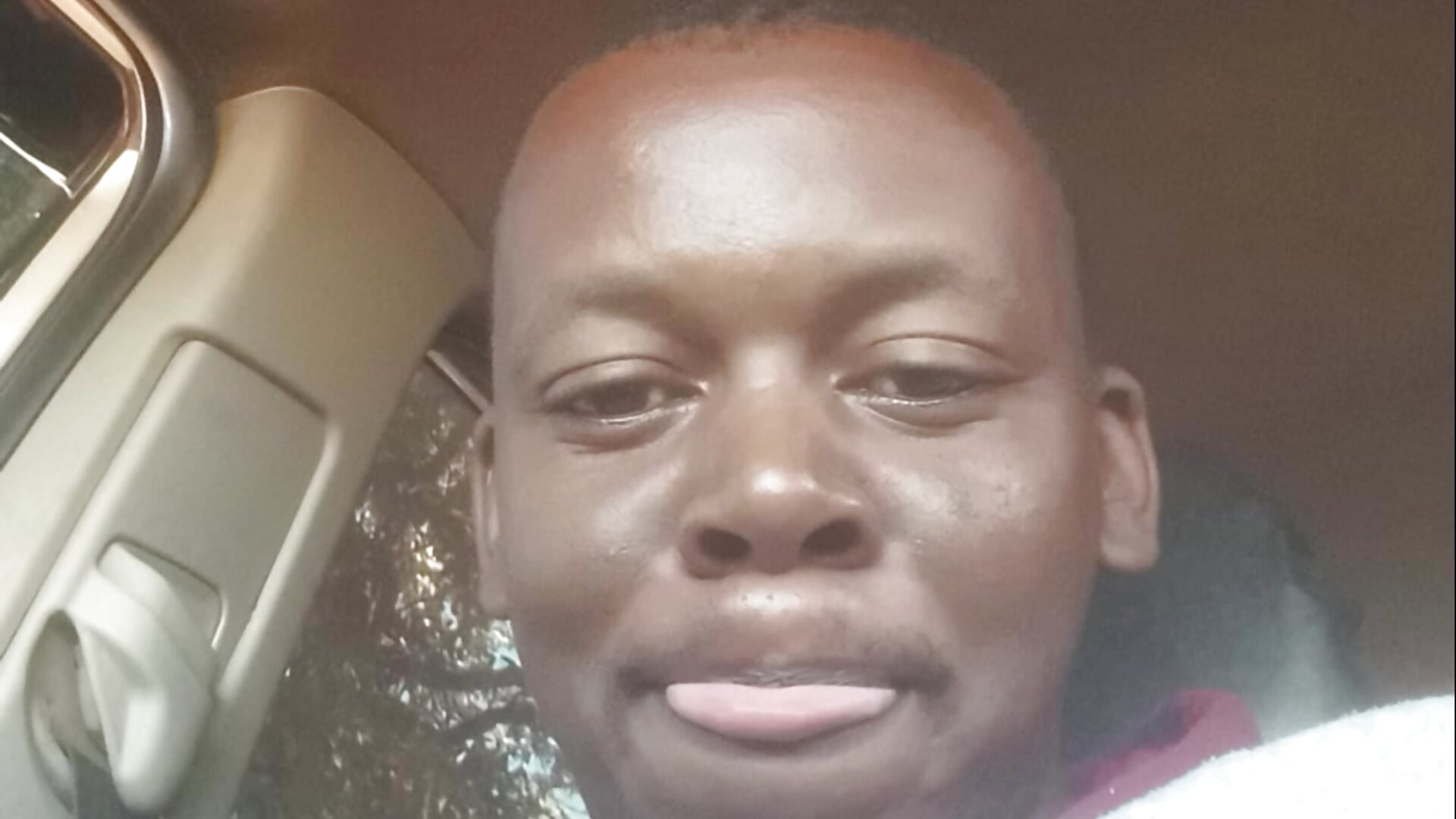 Me. - video by BiramousHawking cam model