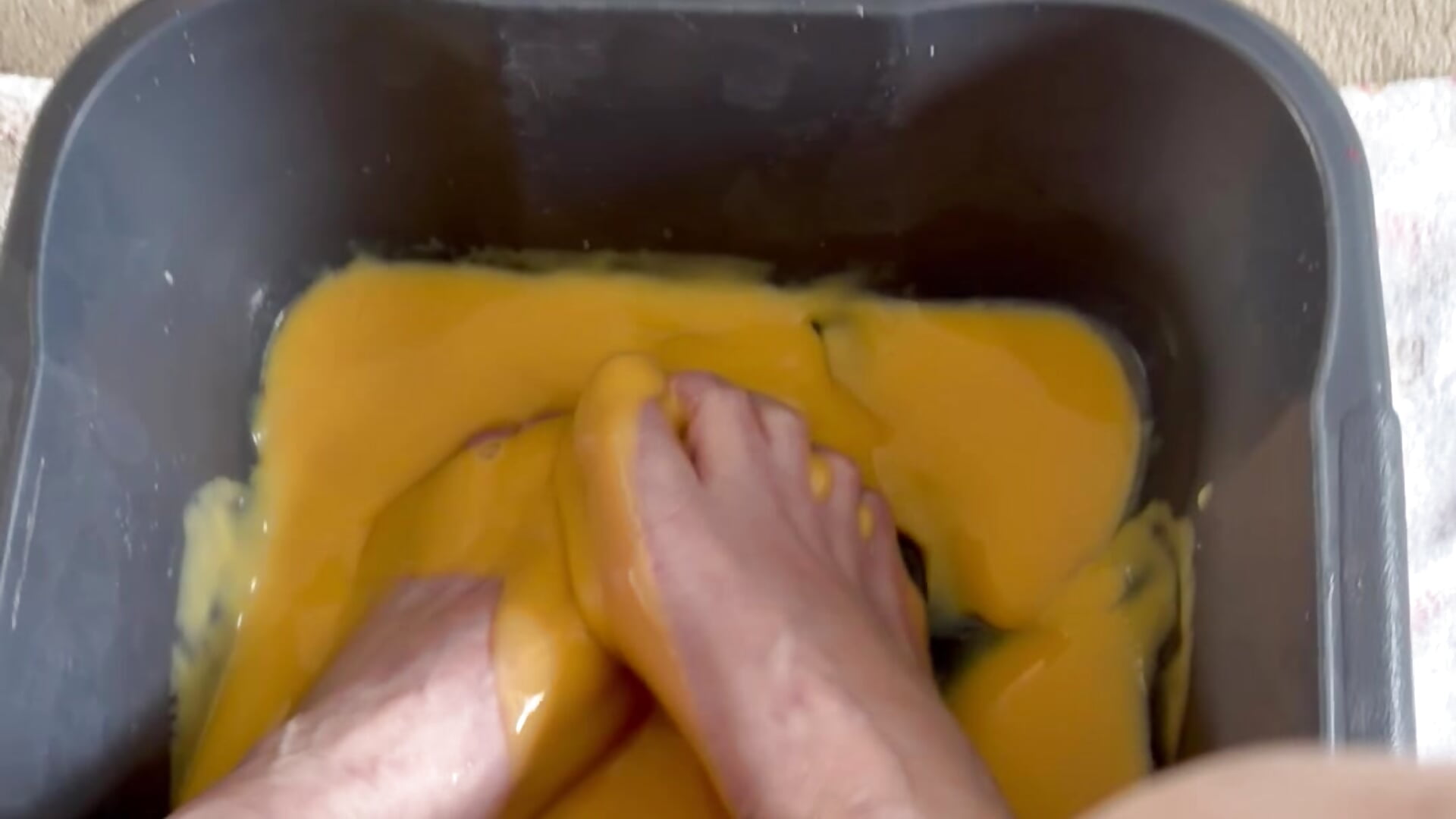Custard feet