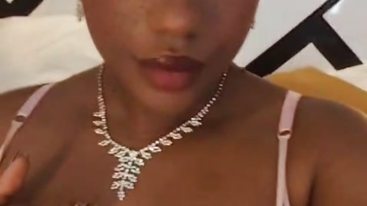 SENSUAL EBONY - video by VictoriaKroft cam model