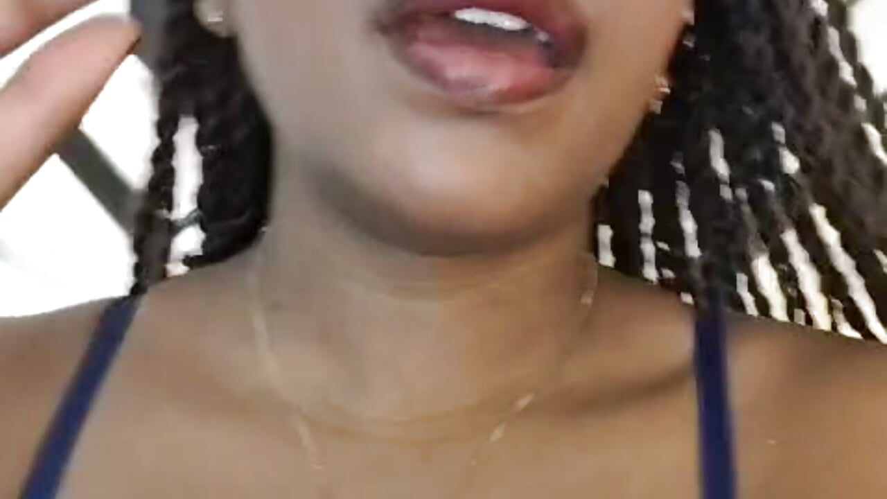 a date ? - video by VictoriaKroft cam model