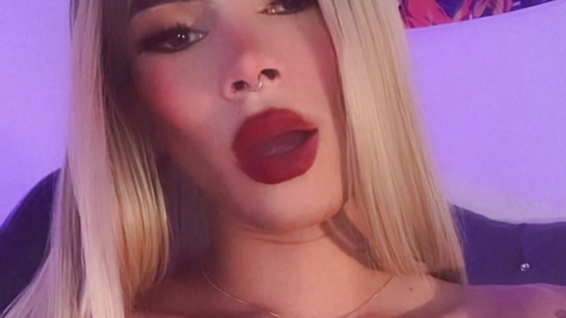 hello - video by Rossedewitt_ cam model