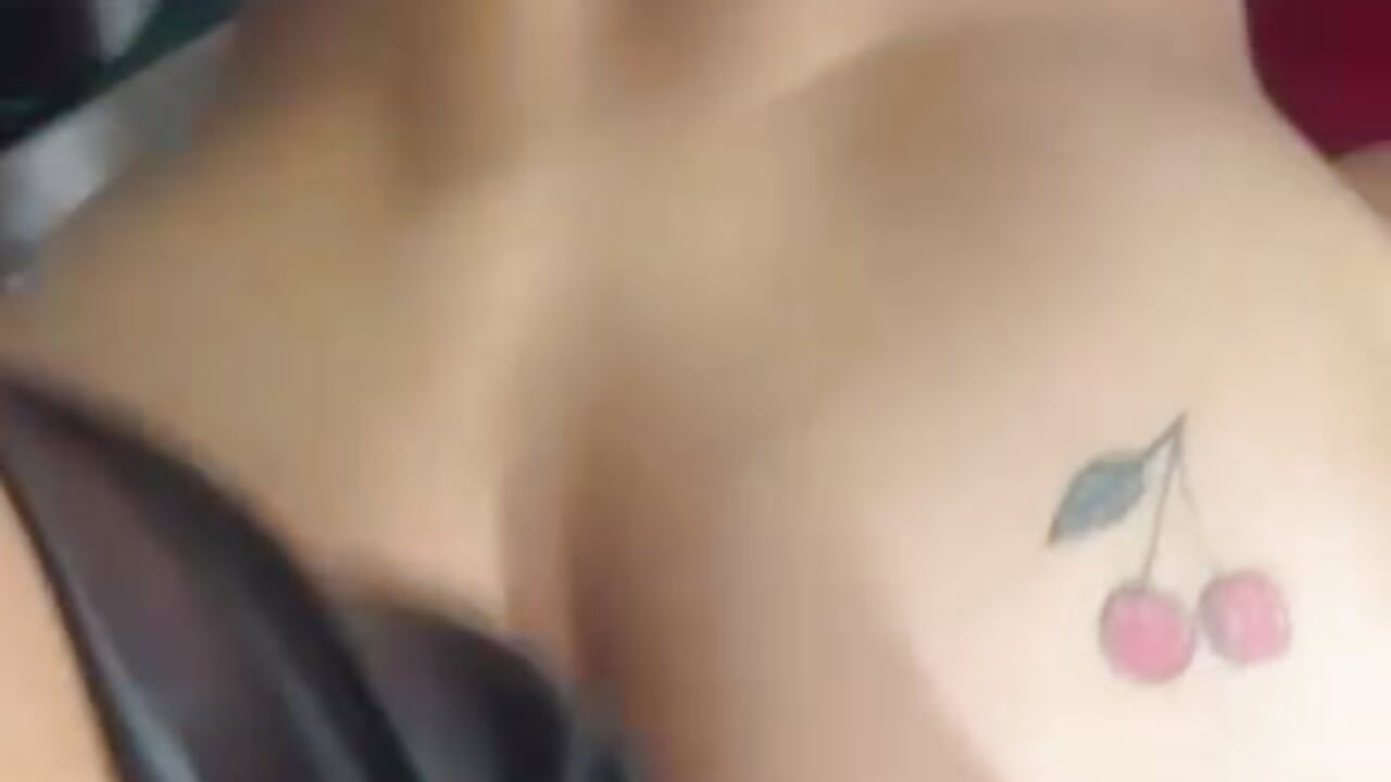 they fuck my ass hard - video của người mẫu cam Rossedewitt_