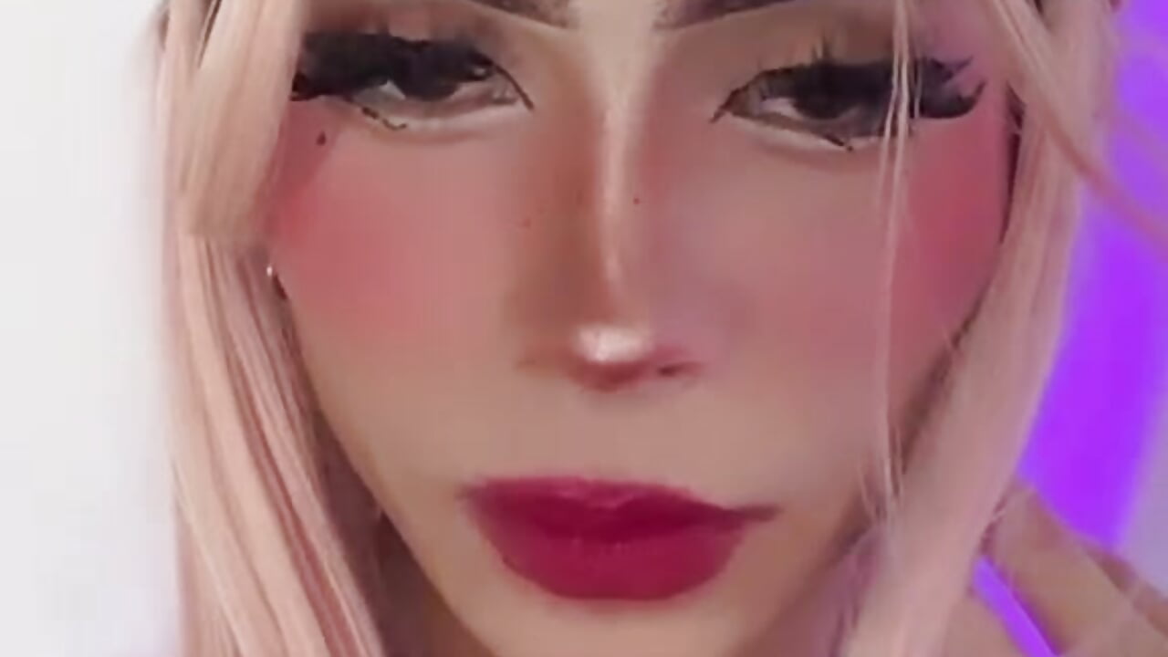 greet me love – video od webkamerové modelky Rossedewitt_
