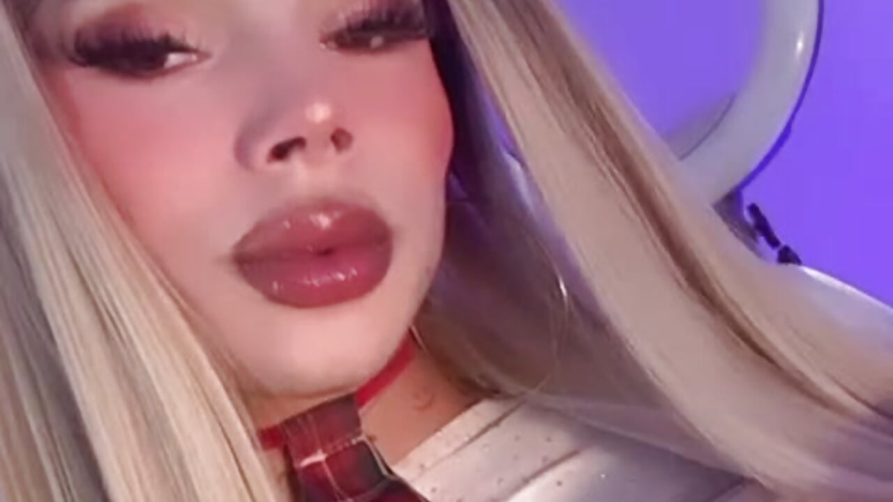 Hello my loves 💖 - video by Rossedewitt_ cam model