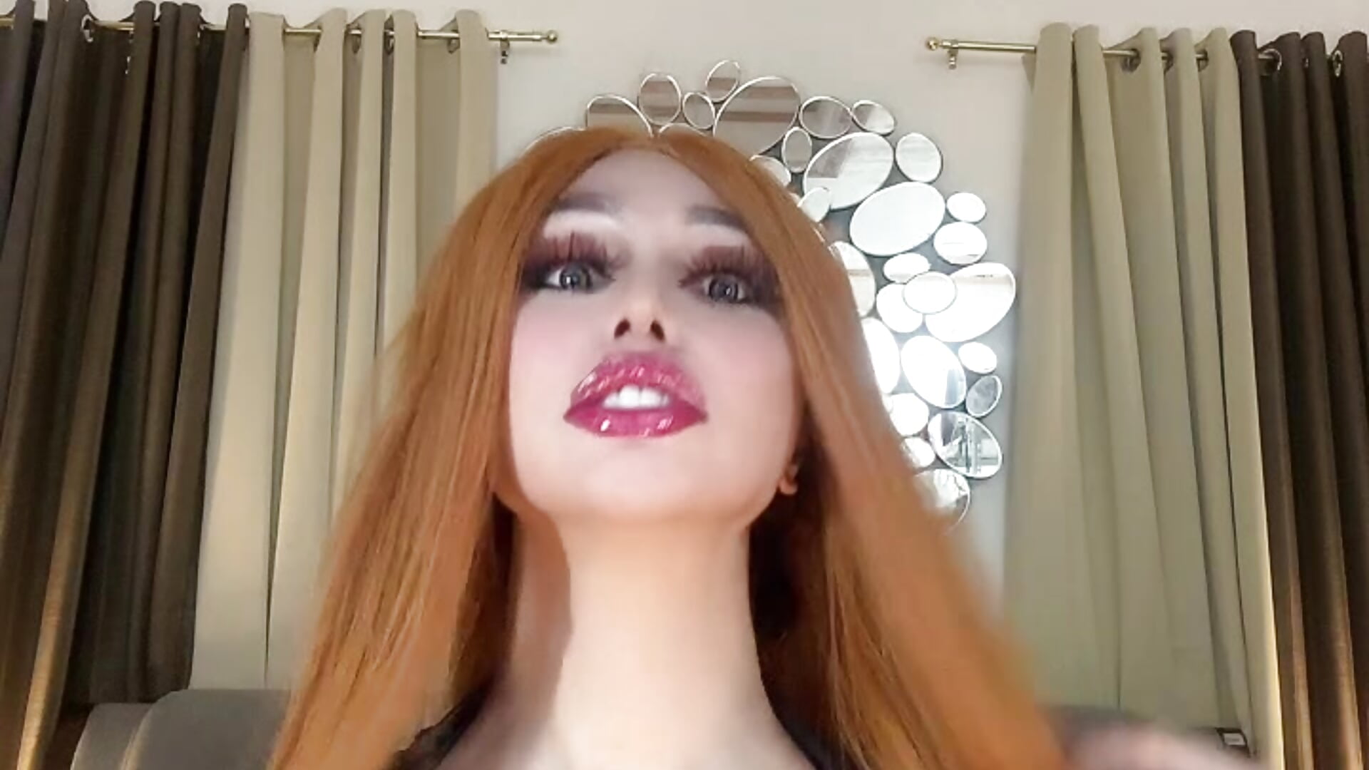 cum cum - video oleh model kamera Monstercockgoddessx