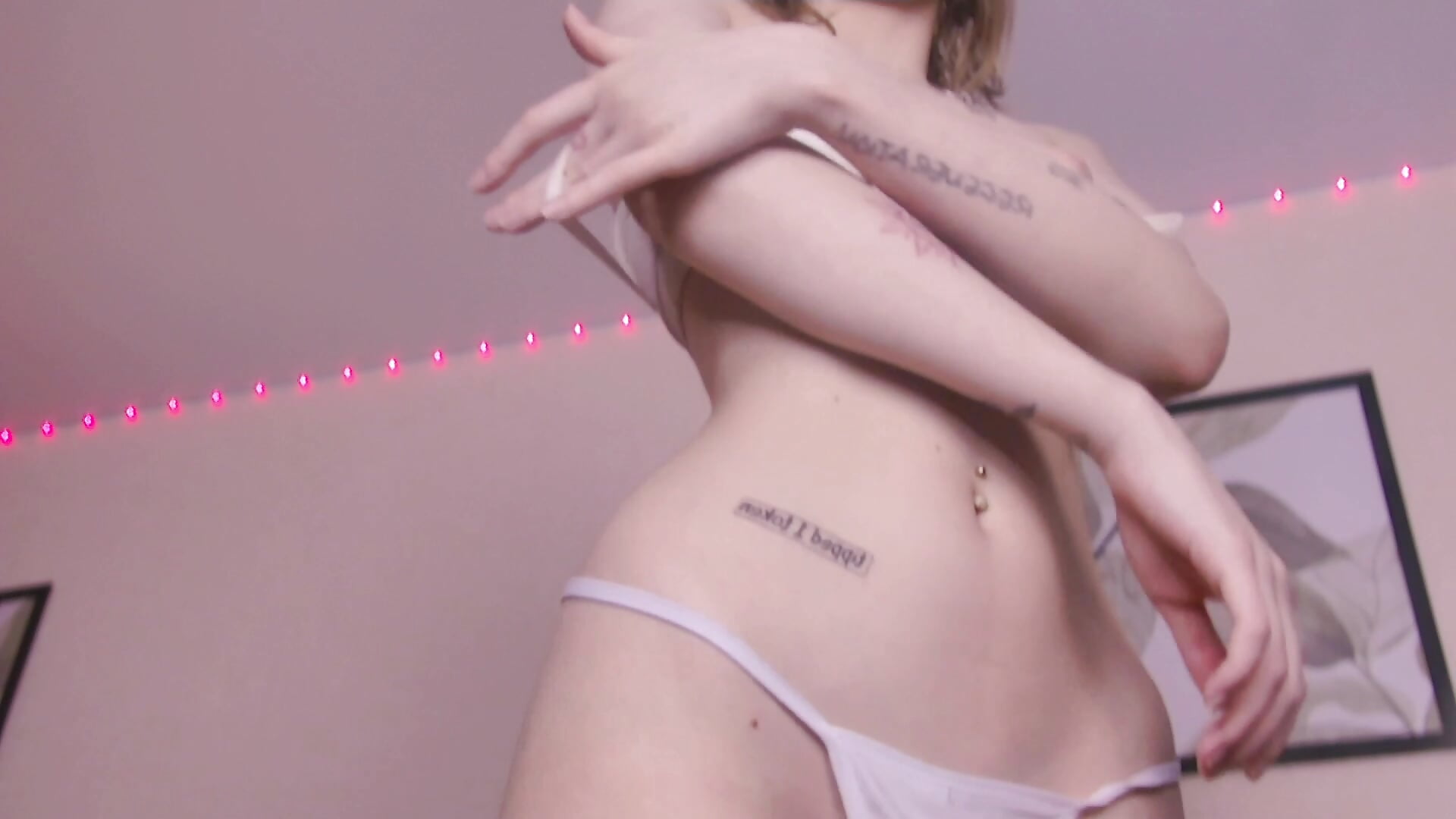 I'm online again! welcome to my show ♥ - video by Monasteel cam model