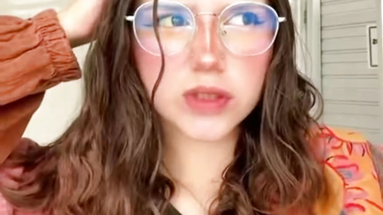 Abril🌷 - video by LilithAbril cam model