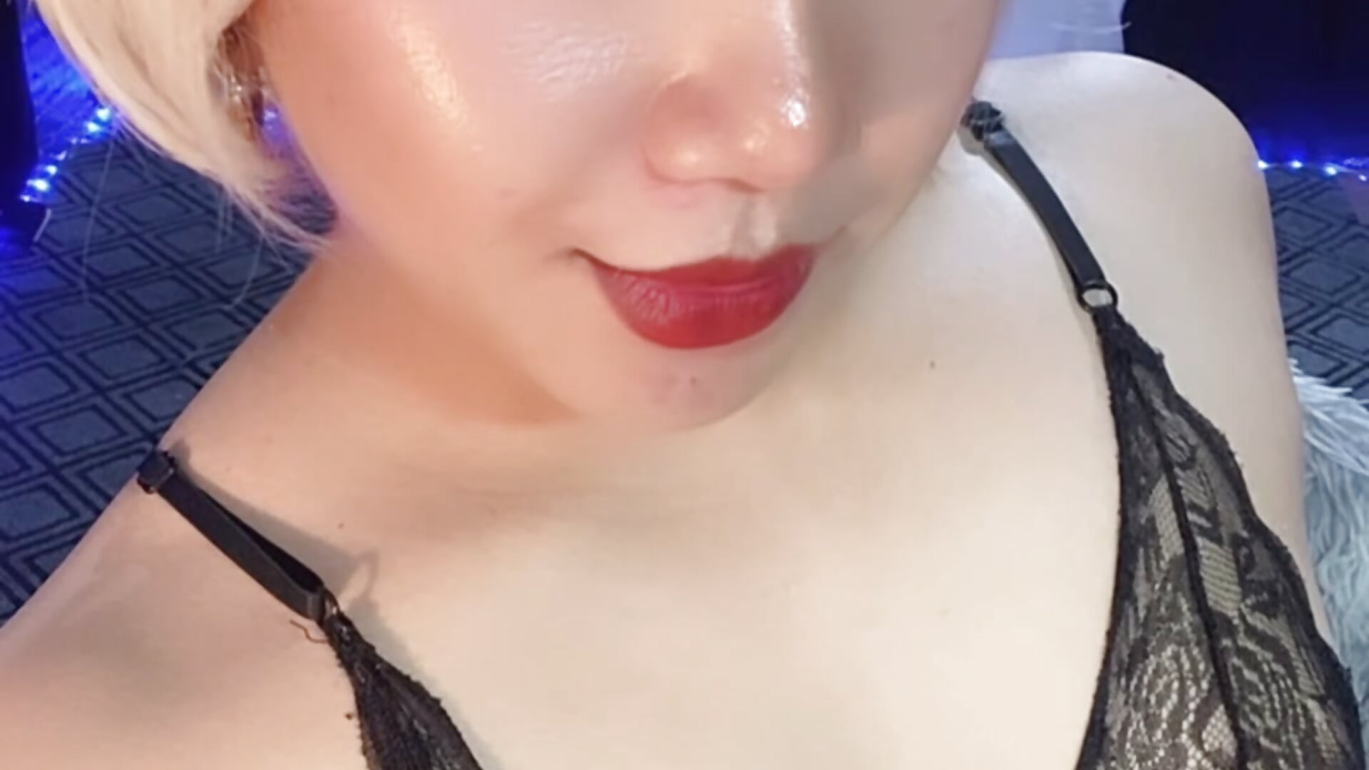 3DBAB568-2808-4991-853E-A5D7C06876D9 - video oleh slut_clio kamera model